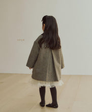 Load image into Gallery viewer, Figaro wool coat
